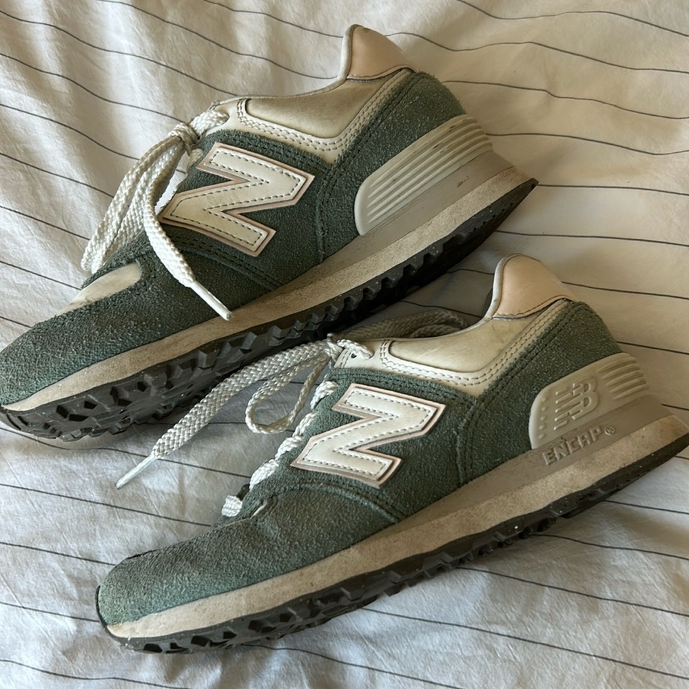 New Balance Sneaks
